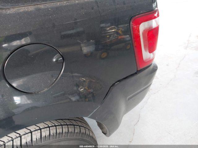 Ford Escape Limited Image 9