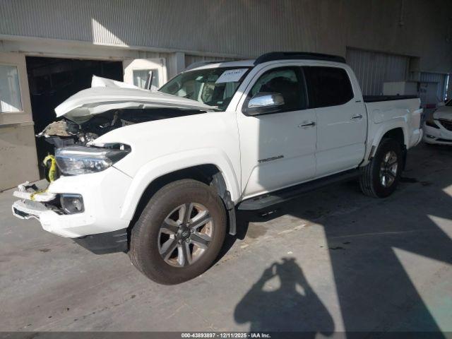 Toyota Tacoma Limited Image 4