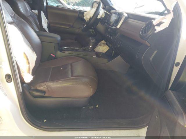 Toyota Tacoma Limited Image 3