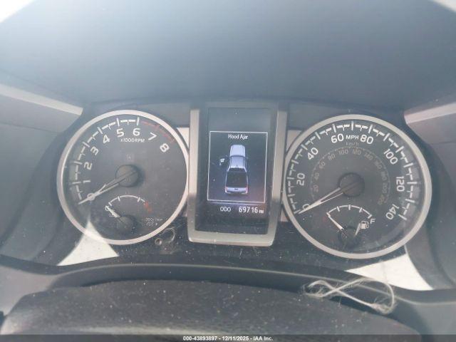 Toyota Tacoma Limited Image 17