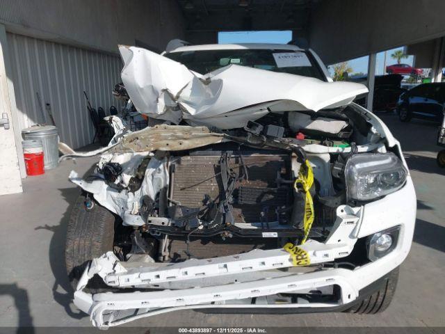 Toyota Tacoma Limited Image 9