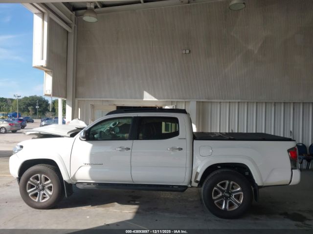 Toyota Tacoma Limited Image 16