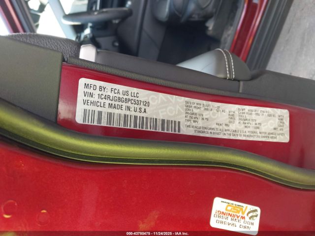 Jeep Grand Cherokee Limited 4x2 Image 12