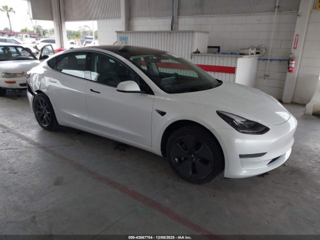 Tesla Model 3 Standard Range Plus Rear-wheel Drive Image 1