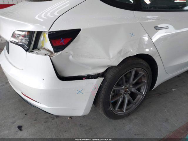 Tesla Model 3 Standard Range Plus Rear-wheel Drive Image 9