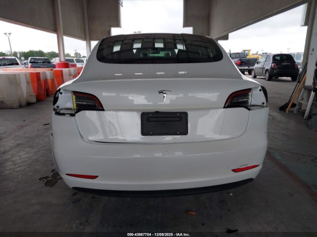 Tesla Model 3 Standard Range Plus Rear-wheel Drive Image 19