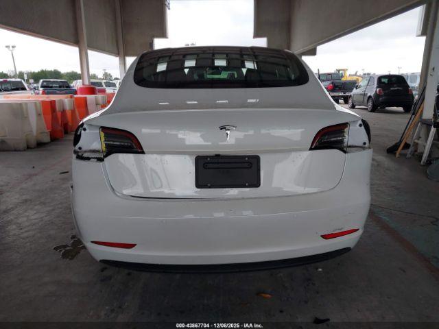 Tesla Model 3 Standard Range Plus Rear-wheel Drive Image 19