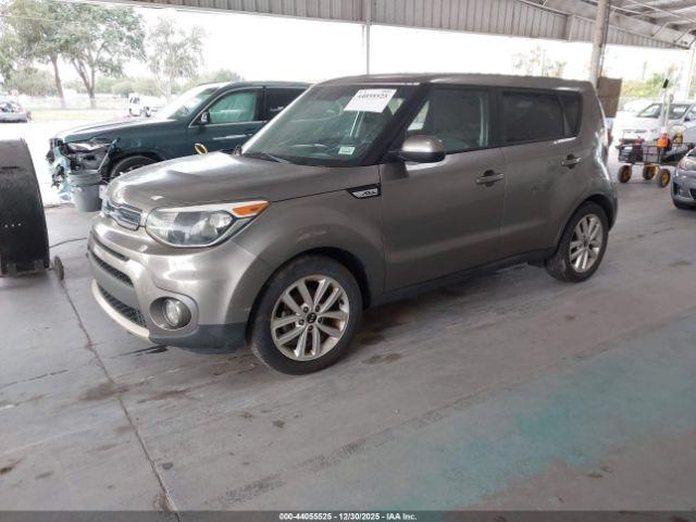 Kia Soul + Image 7