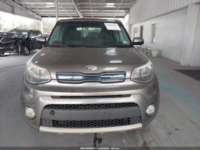 Kia Soul + Image 8