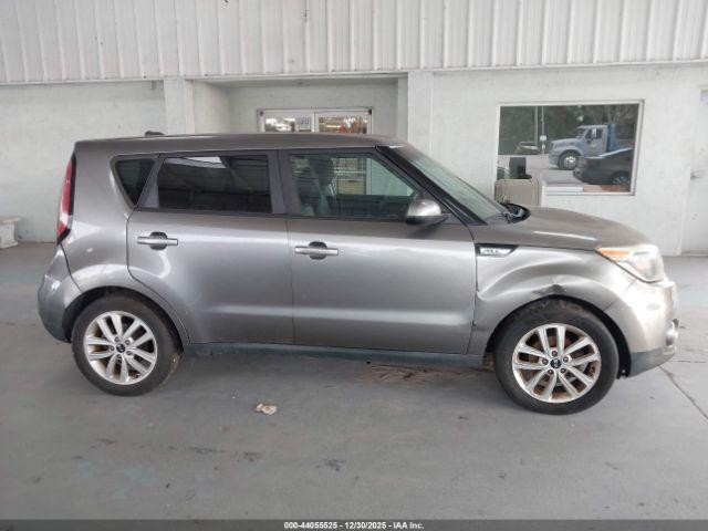 Kia Soul + Image 3