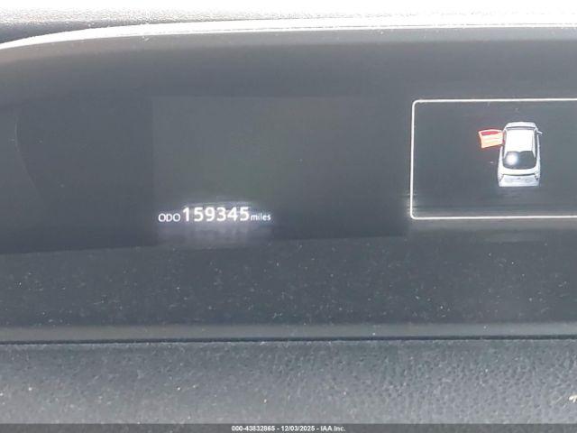 Toyota Prius Two Image 3