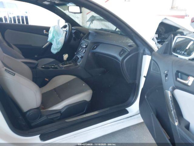 Hyundai Genesis 2.0t Premium Image 4