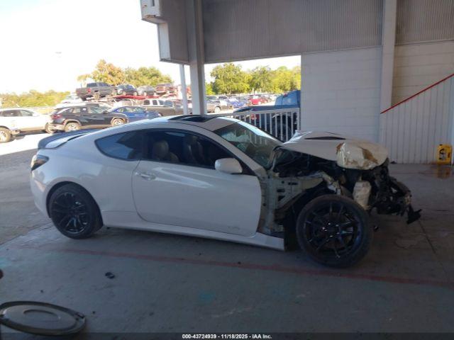 Hyundai Genesis 2.0t Premium Image 16