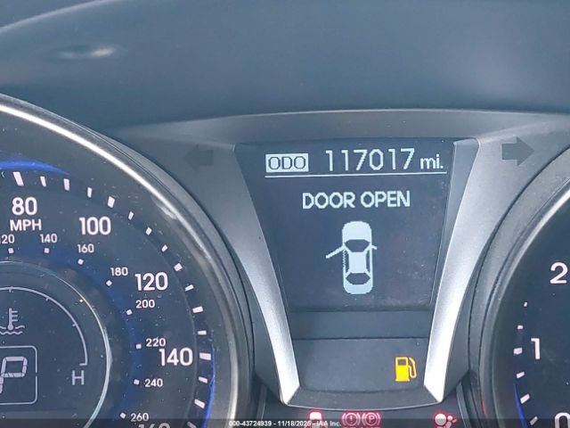 Hyundai Genesis 2.0t Premium Image 12