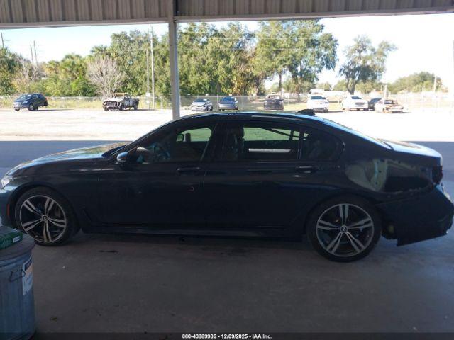 BMW 7 Series Image 10