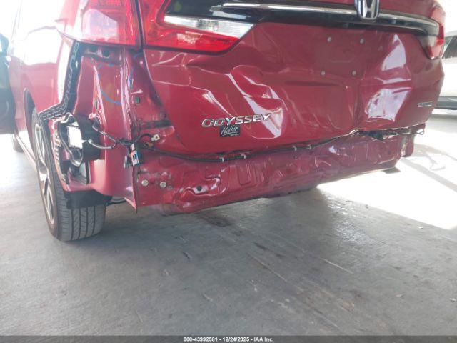 Honda Odyssey Touring Image 10