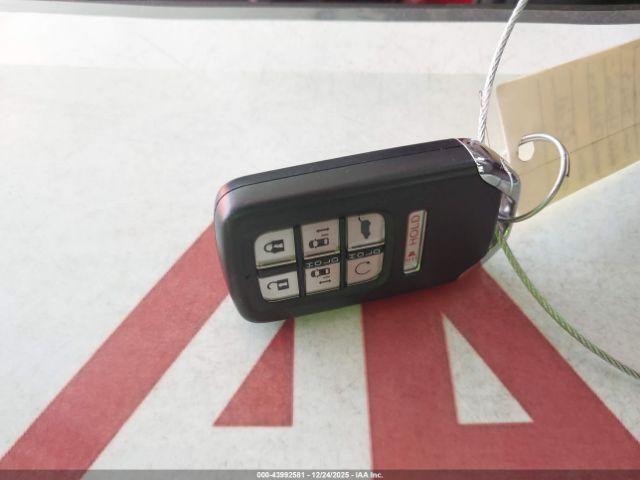 Honda Odyssey Touring Image 13