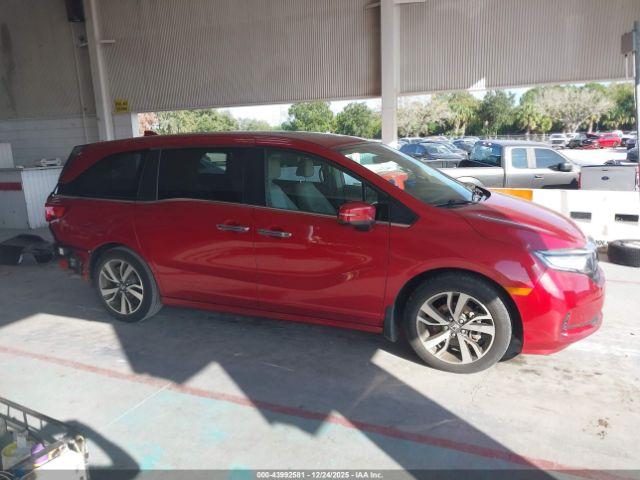 Honda Odyssey Touring Image 17