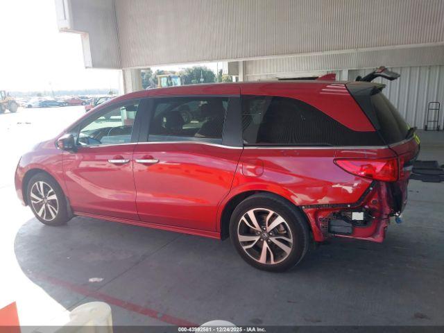 Honda Odyssey Touring Image 18