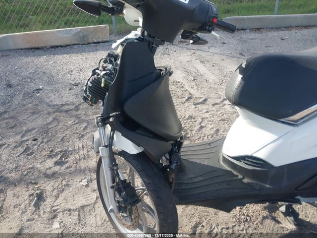 Piaggio Liberty Image 9