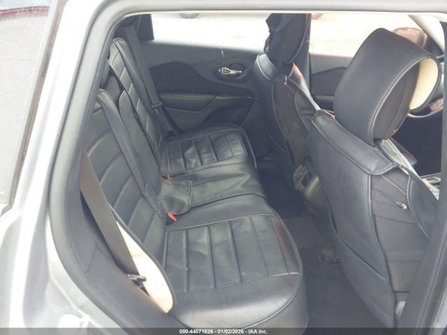 Jeep Cherokee Latitude Image 3