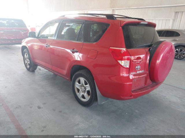 Toyota RAV4 Image 4