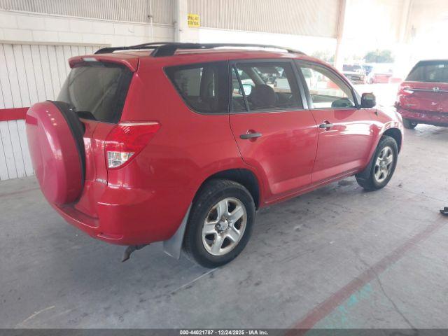 Toyota RAV4 Image 2