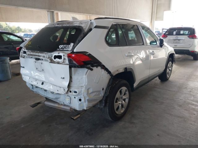 Toyota RAV4 Le Image 3