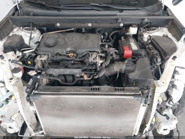 Toyota RAV4 Le Image 15