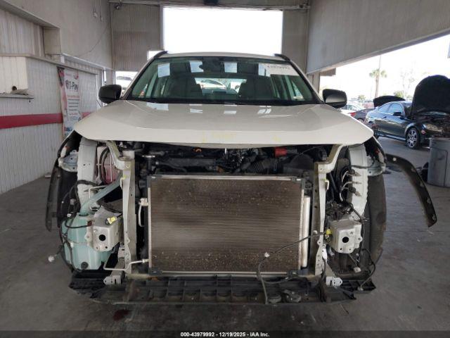 Toyota RAV4 Le Image 12