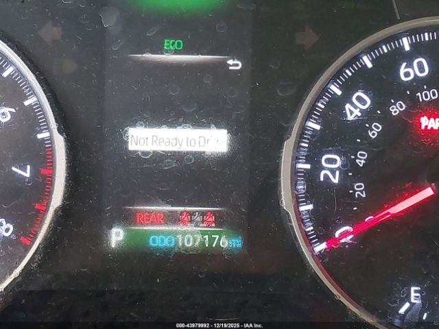 Toyota RAV4 Le Image 17