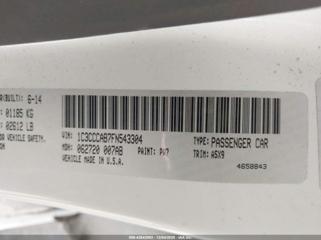 Chrysler 200 Limited Image 11