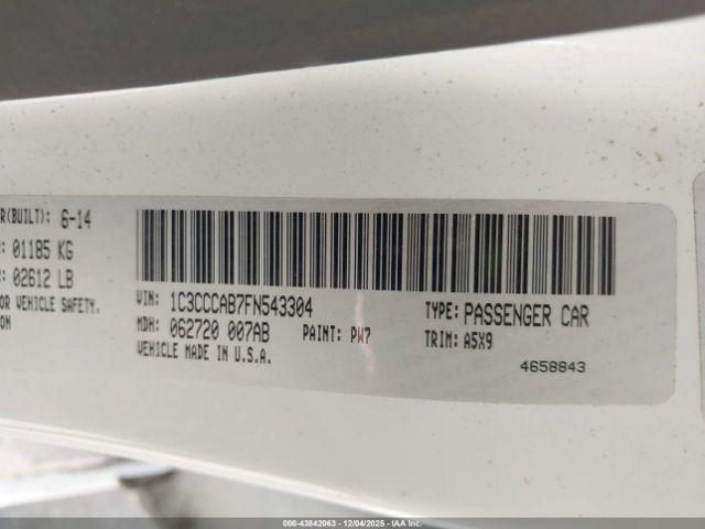 Chrysler 200 Limited Image 11