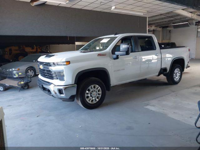 Chevrolet Silverado 2500 4wd  Standard Bed Lt Image 6