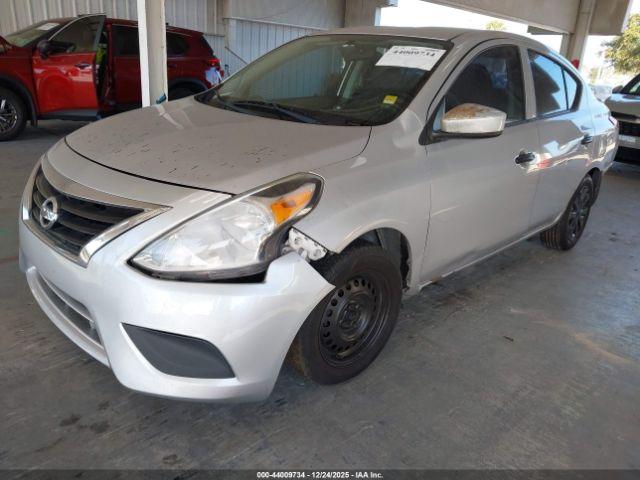 Nissan Versa 1.6 S+ Image 9