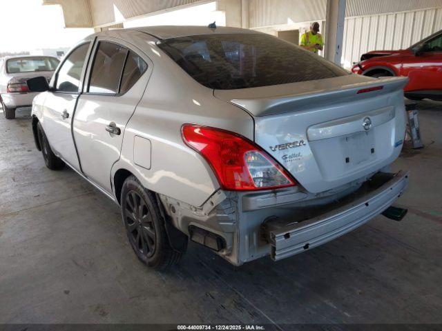 Nissan Versa 1.6 S+ Image 12