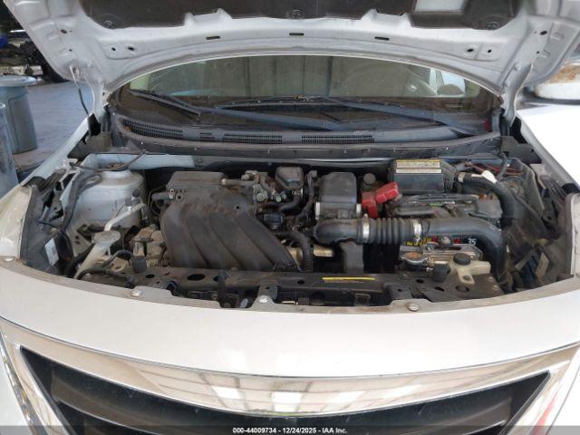 Nissan Versa 1.6 S+ Image 7