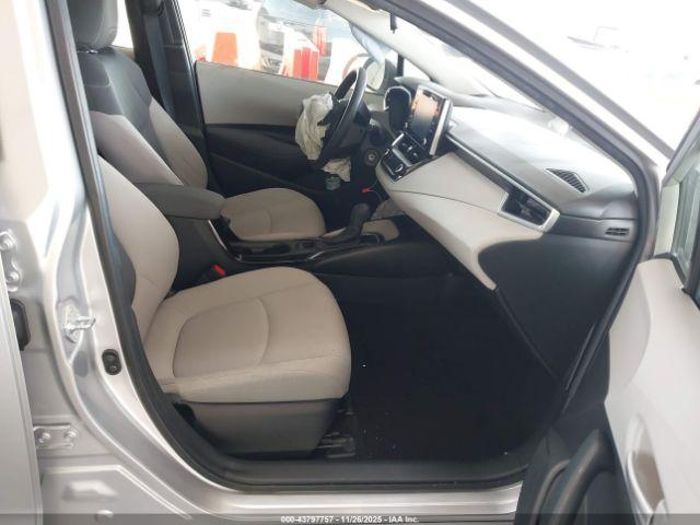 Toyota Corolla Le Image 4