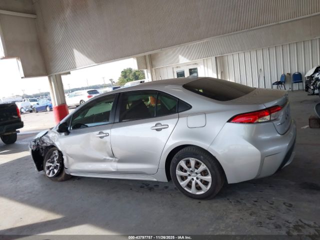 Toyota Corolla Le Image 13