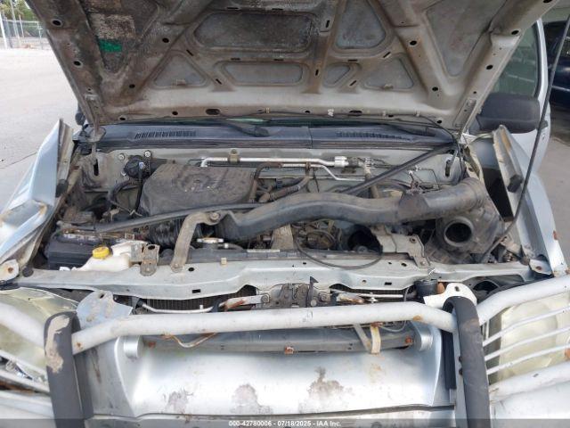 Nissan Frontier Xe Image 13