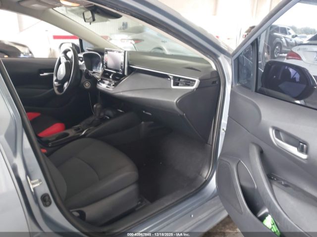 Toyota Corolla Le Image 10