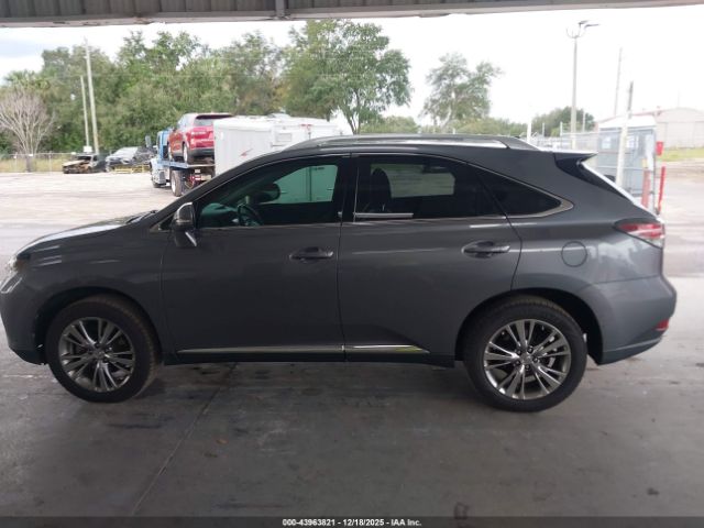 Lexus RX Image 12