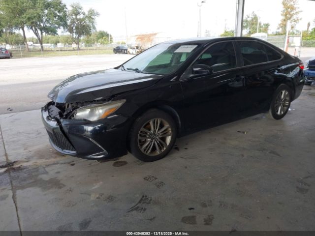 Toyota Camry Se Image 3