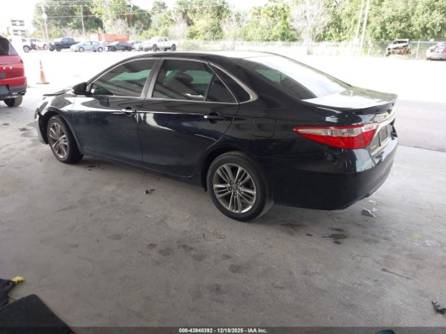 Toyota Camry Se Image 10