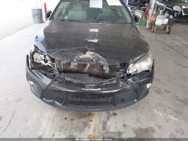 Toyota Camry Se Image 15