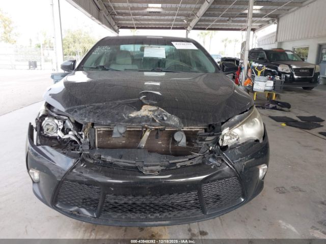 Toyota Camry Se Image 6