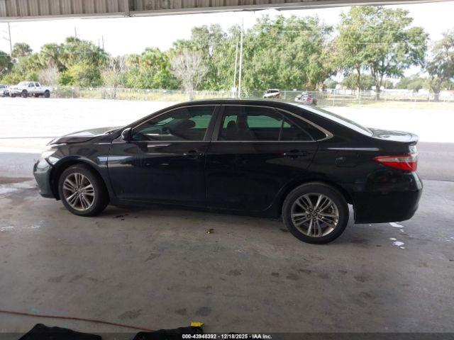 Toyota Camry Se Image 16