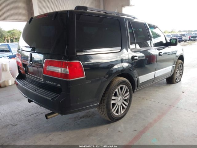 Lincoln Navigator Image 3