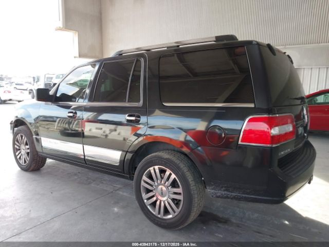 Lincoln Navigator Image 16