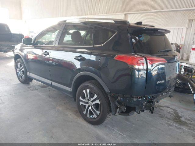 Toyota RAV4 Le Image 3